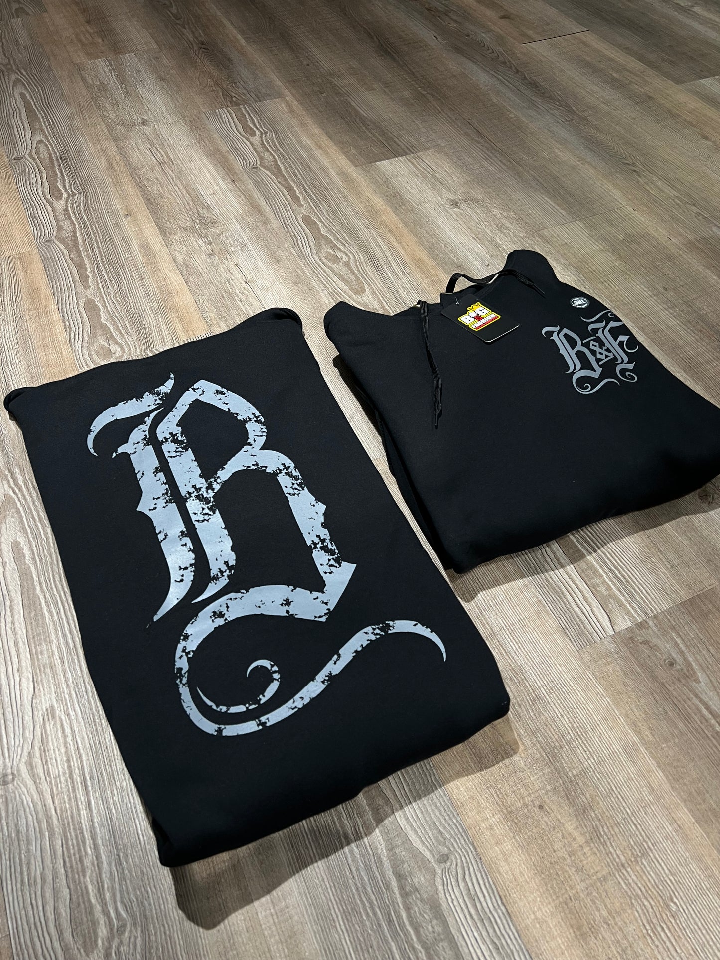 SUDADERA B GÓTICA